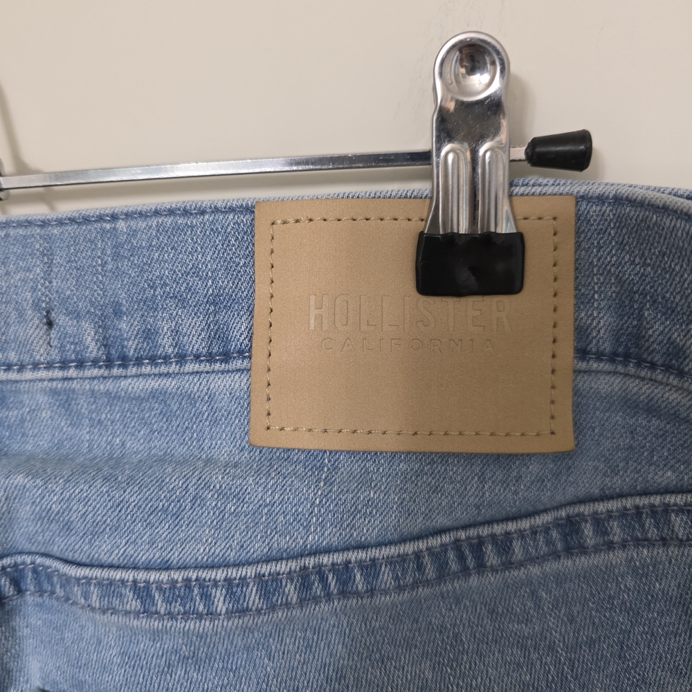 Hollister Men's Sky Blue Slim Jeans - Picture 4 of 4